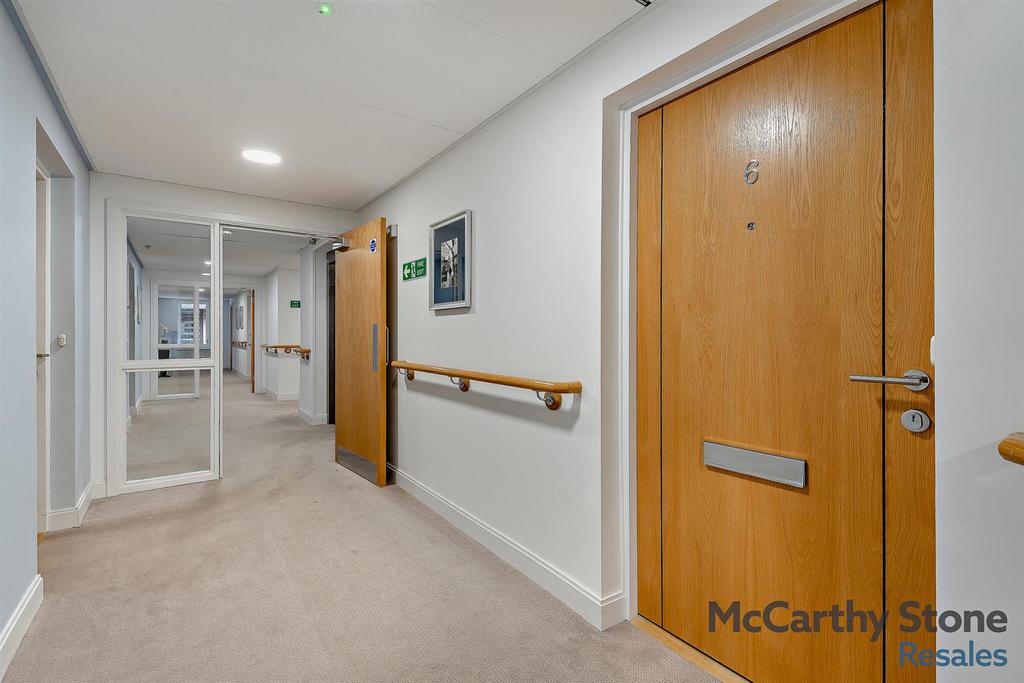 8639236-interior12-800.jpg