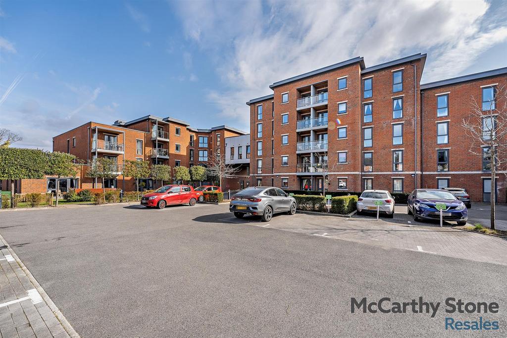 8639236-exterior07-800.jpg