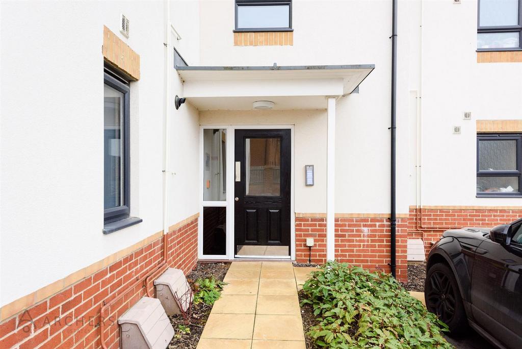 6 Parkside Way(Exterior)(3of3).jpg