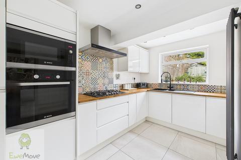 28 Hever Croft, Rochester, ME2 2NN