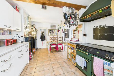 4 bedroom terraced house for sale, Gloucester Road, Newtown, Berkeley, Gloucestershire, GL13