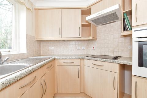 2 bedroom ground floor flat for sale, Springwell, Havant, Hampshire