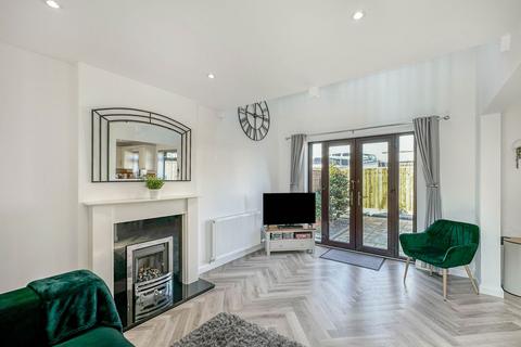 13 Halyard Croft, Hull, HU1 2EP