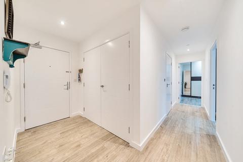 3 bedroom apartment for sale, Halley House, London NW9