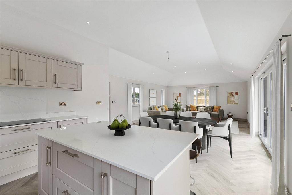 Kitchen / Dining