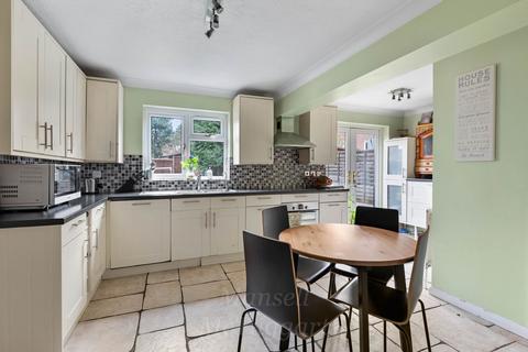4 Casher Road, Maidenbower, Crawley, RH10 7JG