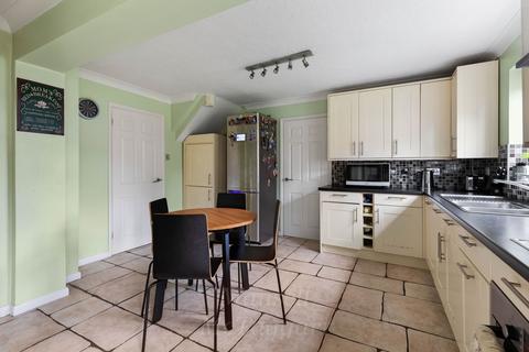 4 Casher Road, Maidenbower, Crawley, RH10 7JG