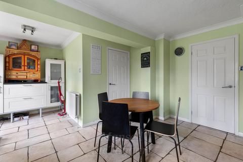 4 Casher Road, Maidenbower, Crawley, RH10 7JG