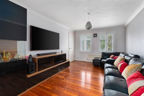 4 Casher Road, Maidenbower, Crawley, RH10 7JG