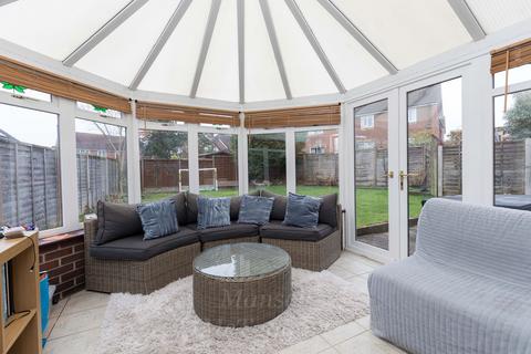 4 Casher Road, Maidenbower, Crawley, RH10 7JG