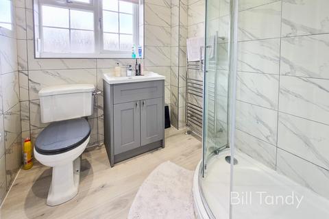 3 bedroom detached house for sale, Yew Tree Avenue, Lichfield, WS14