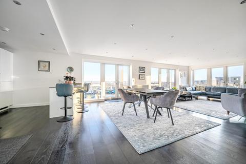 2 bedroom penthouse for sale, Henry Darlot Drive, London