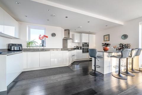 2 bedroom penthouse for sale, Henry Darlot Drive, London