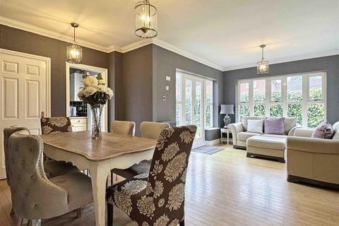 53 Cuckoo Way, Great Notley, Braintree, CM77 7WG