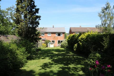 34 Oswald Close, Fetcham, Leatherhead, KT22 9UG