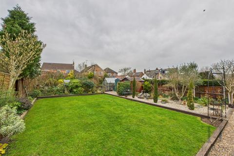 12 Thomas Avenue, Radcliffe On Trent, Nottingham, NG12 2HT