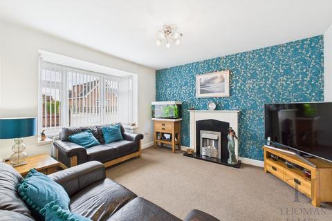 12 Thomas Avenue, Radcliffe On Trent, Nottingham, NG12 2HT