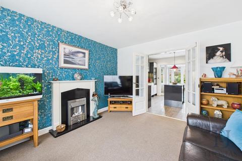 12 Thomas Avenue, Radcliffe On Trent, Nottingham, NG12 2HT