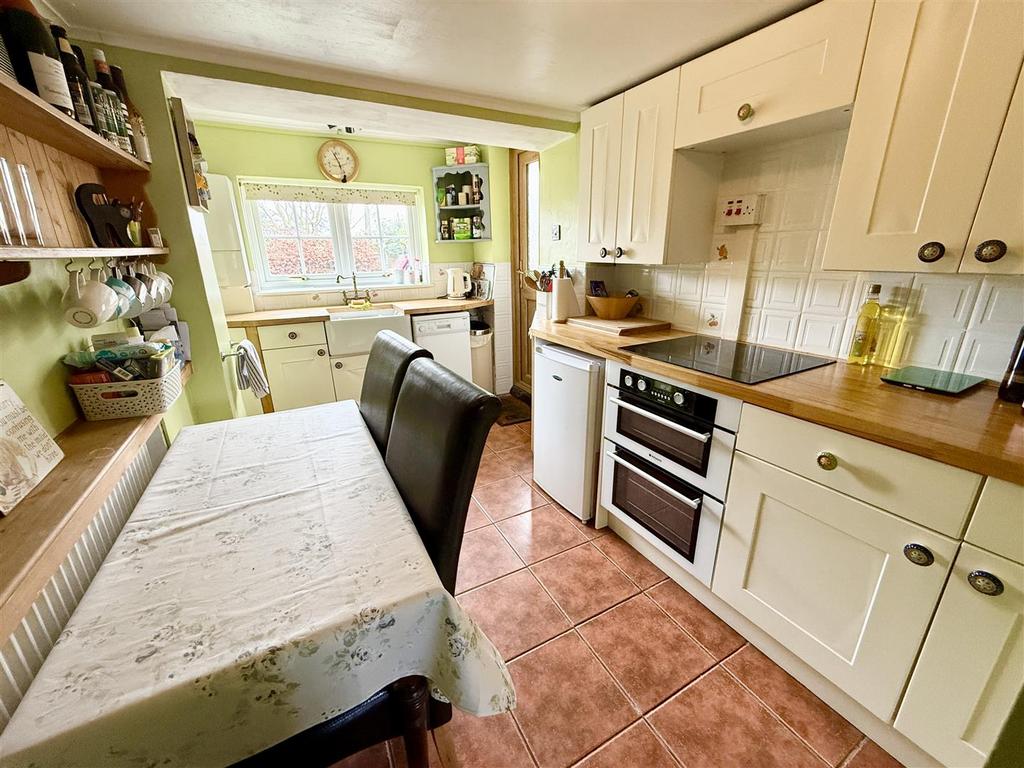 Kitchen breakfast room
