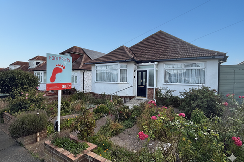 2 bedroom detached bungalow for sale, Botany Road, Broadstairs CT10