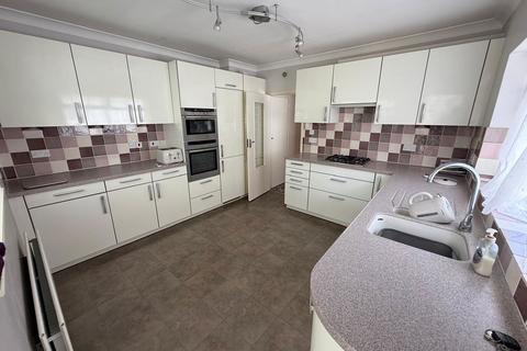 2 bedroom detached bungalow for sale, Botany Road, Broadstairs CT10