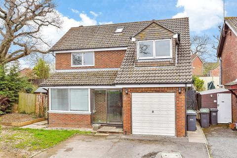 4 bedroom detached house for sale, Cornbrook Grove, Waterlooville PO7