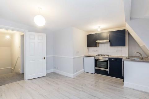 1 bedroom flat to rent, Streatham High Road, London SW16