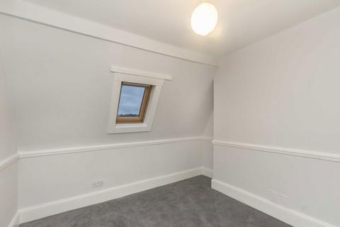 1 bedroom flat to rent, Streatham High Road, London SW16