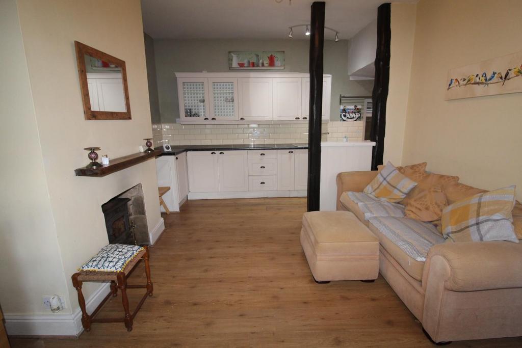 Lounge/Kitchen