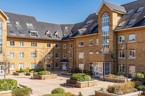 2 bedroom apartment for sale, Station Road, Ware SG12