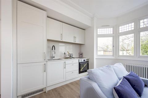 1 bedroom apartment for sale, Hampton Road, Twickenham