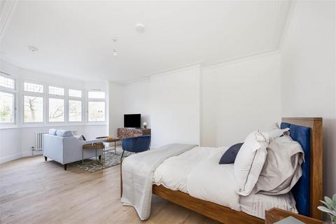 7d Hampton Road, Twickenham, TW2 5QE