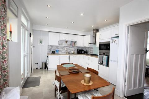 11 Second Avenue, Gillingham, ME7 2HY