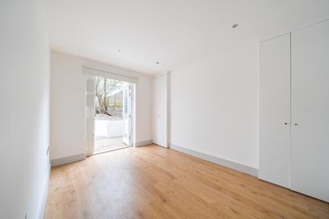 2 bedroom apartment to rent, Priory Terrace, West Hampstead, London, NW6