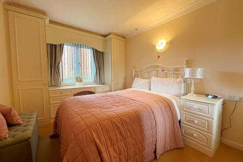 1 bedroom ground floor flat for sale, St. Clair Drive, Southport PR9