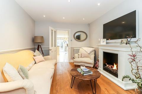 undefined, Victoria Road, Bushey, WD23