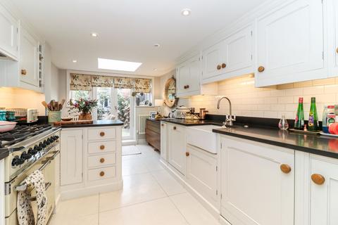 undefined, Victoria Road, Bushey, WD23