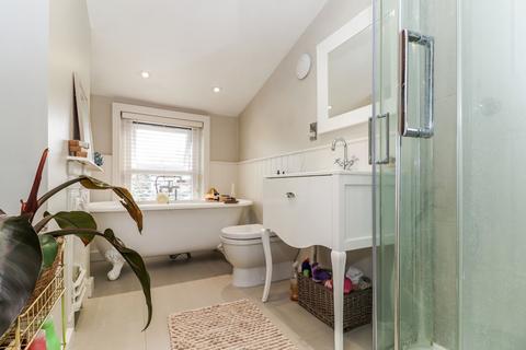 2 bedroom terraced house for sale, Victoria Road, Bushey, WD23