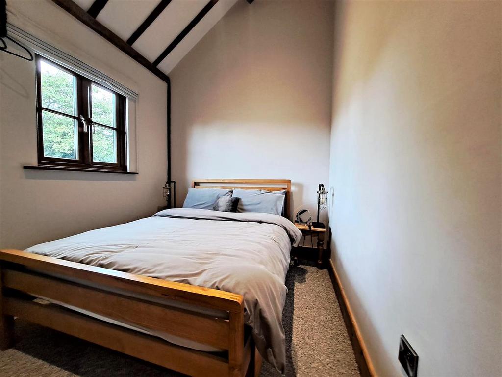 Bedroom 2.jpg