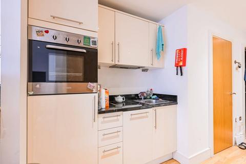 Studio to rent, Indescon Square, E14, Canary Wharf, London, E14