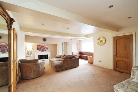 5 bedroom detached house for sale, Maypole Hill, Swadlincote DE11