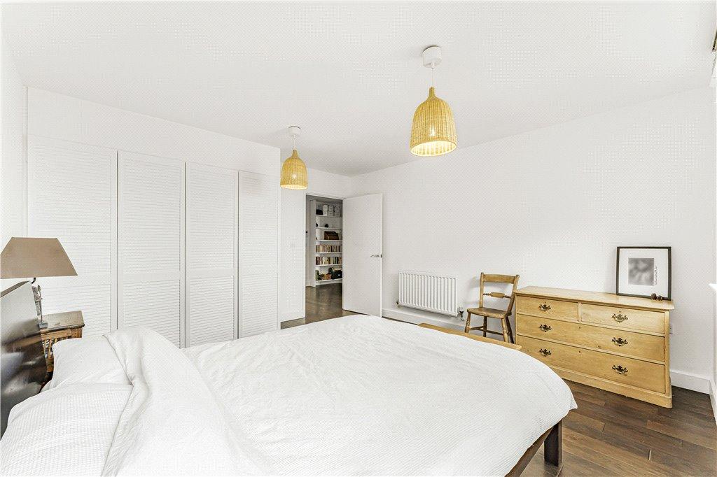 Pibedroom
