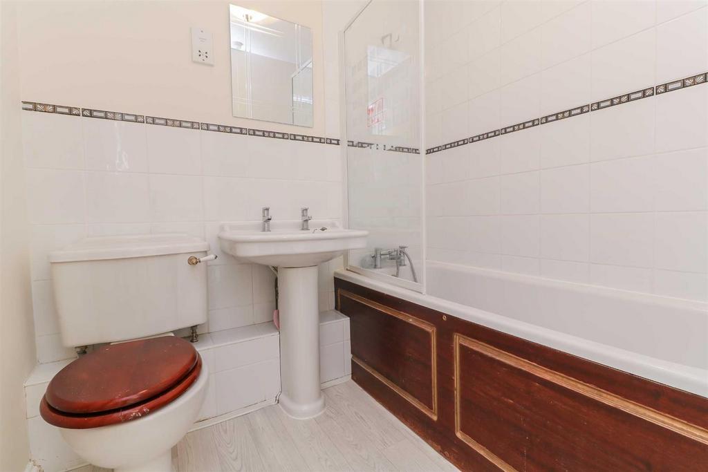 Bathroom.jpg