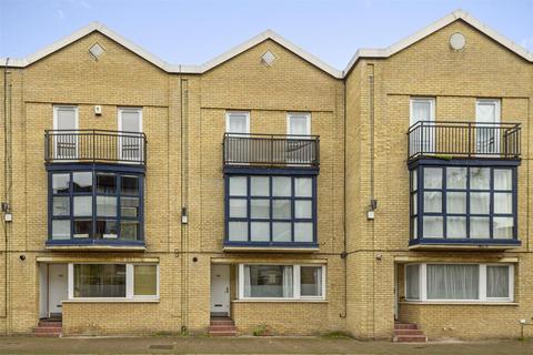 1 bedroom maisonette to rent, Rotherhithe Street, Rotherhithe SE16