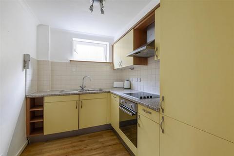 1 bedroom maisonette to rent, Rotherhithe Street, Rotherhithe SE16