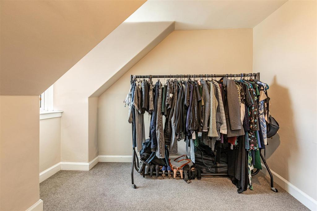 2 Alpine Crescent Thornhill 33.JPG