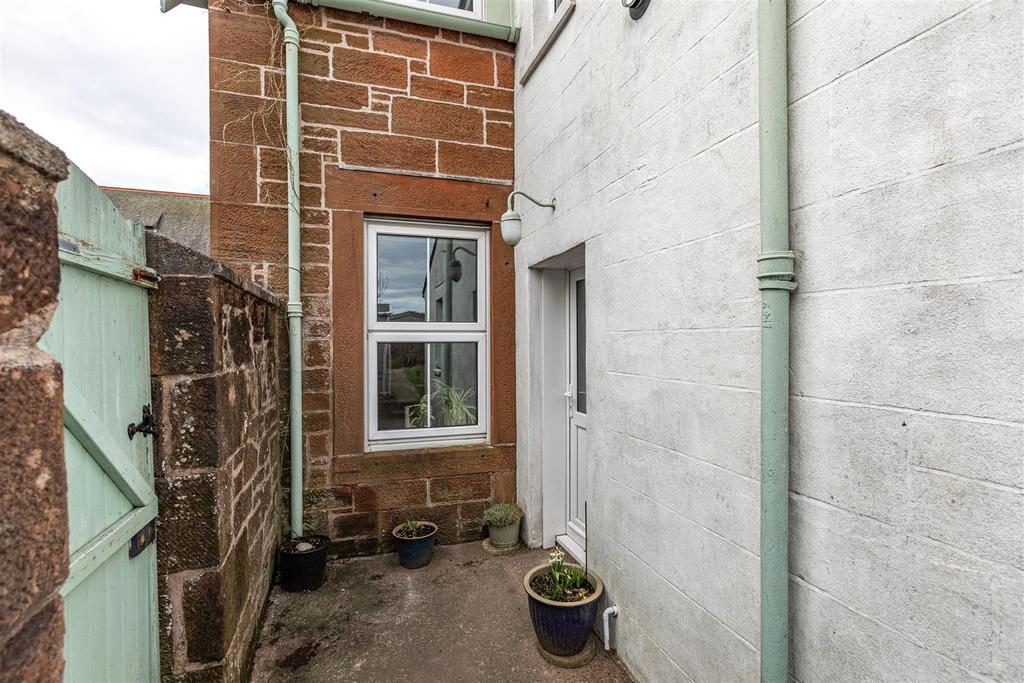 2 Alpine Crescent Thornhill 39.JPG