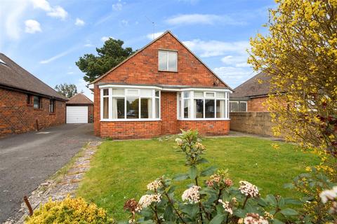 2 bedroom detached bungalow for sale, Charnwood Road, North Bersted