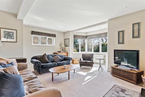 undefined, Shootersway, Berkhamsted, HP4