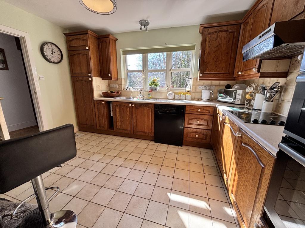 Kitchen / Breakfast Room